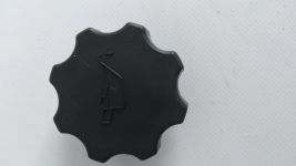 Кришка маслозаливной горловини 320/04090>>320/04091 Кришка маслозаливной горловини 320/04090>>320/04091