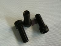 Болт кріплення хрестовини 826/00892>>826/01325 Болт кріплення хрестовини 826/00892>>826/01325